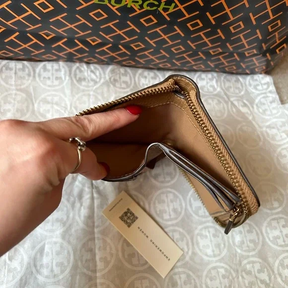 Tory Burch Britten Medium Wallet Tiramisu Gold Tan Brown